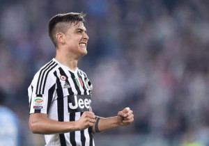 Juventu's forwarde Paulo Dybala (C) celebrates after scoring during the Italian Serie A soccer match between Juventus Fc and SS Lazio during the Italian Soccer match at Juventus Stadium in Turin, 20 April 2016. ANSA/ ALESSANDRO DI MARCO