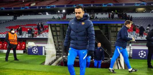 Xavi entra in campo Barcellona